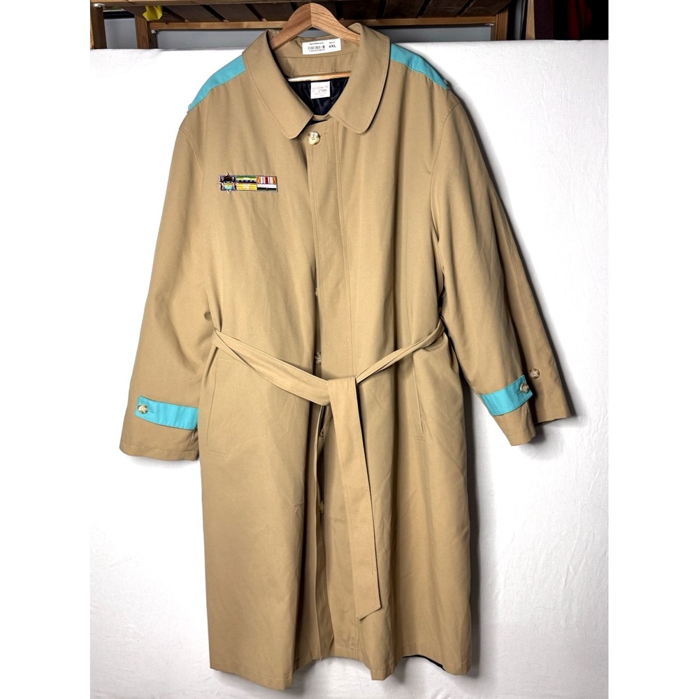 Disney Worldwide Services Cast Member Trench Coat Mens 4XL‎ Perry Platypus Patch